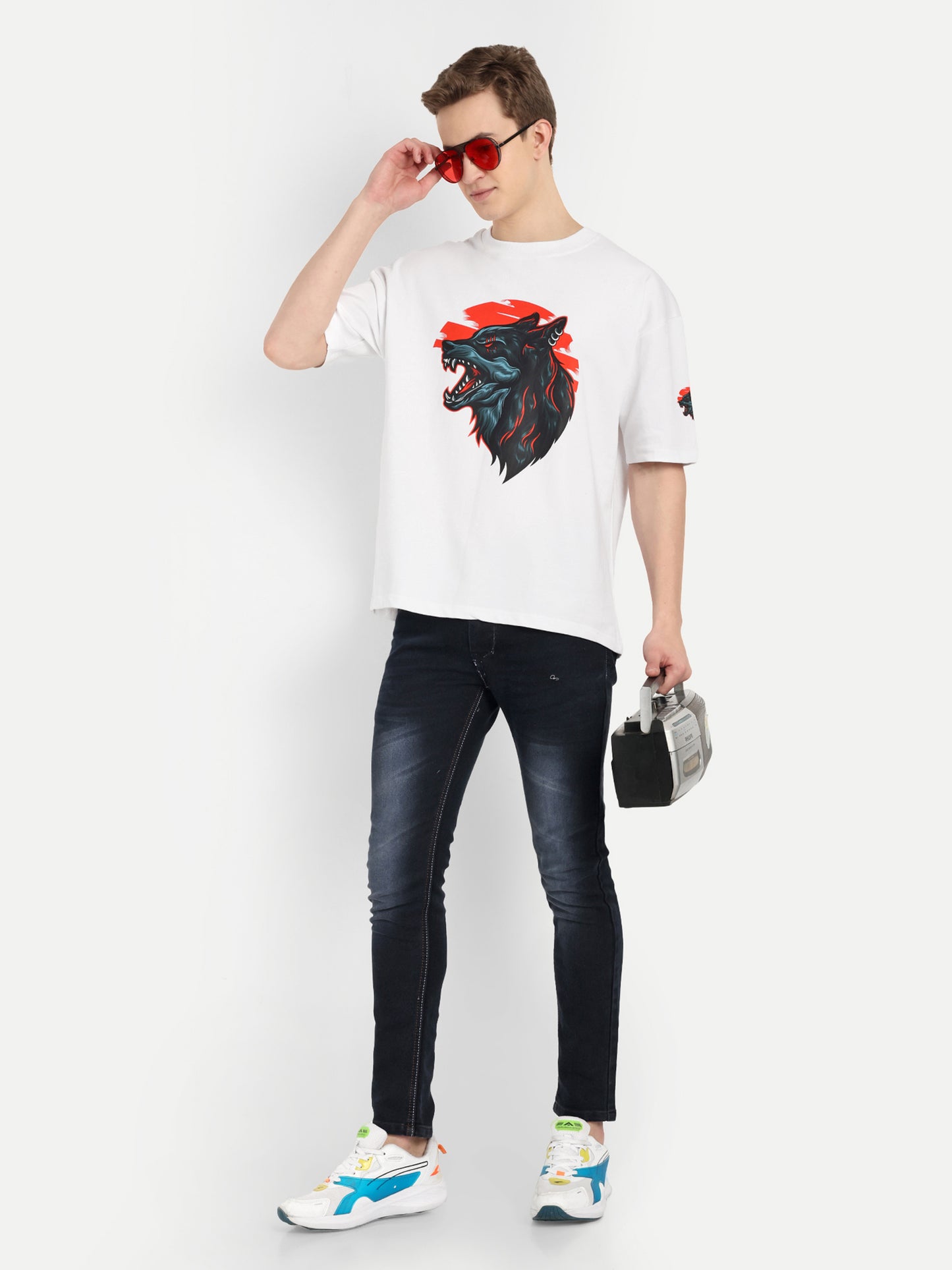 Wolf printed 240gsm oversize tshirt.